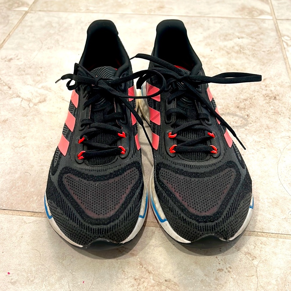 Women’s Adidas sneakers